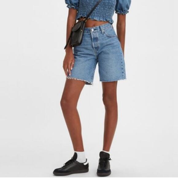 Levi’s | 501 Shorts 90s Mid Thigh Denim Bermuda - Picture 10 of 10